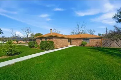 4803 28th Street E, Dickinson, TX 77539 - Photo 16