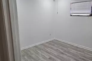 5427 Heatherbrook Dr, Houston, TX 77045 - Photo 2