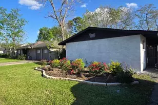 5427 Heatherbrook Dr, Houston, TX 77045 - Photo 12