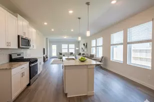 5549 Madden Ln, Houston, TX 77048 - Photo 1