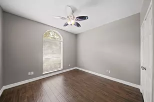 1207 Wildewood Ct, Sugar Land, TX 77479 - Photo 32
