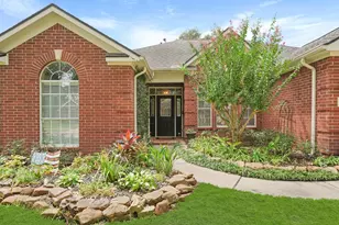 1207 Wildewood Ct, Sugar Land, TX 77479 - Photo 2