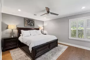 9605 Cedardale Dr, Houston, TX 77055 - Photo 16