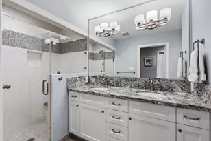9605 Cedardale Dr, Houston, TX 77055 - Photo 18