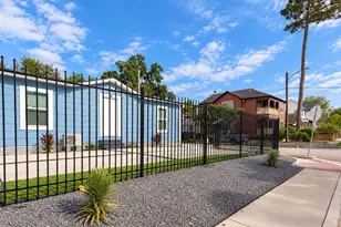 908 Jewett St, Houston, TX 77009 - Photo 2