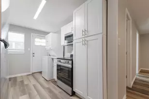 908 Jewett St, Houston, TX 77009 - Photo 8