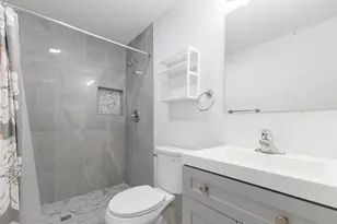 908 Jewett St, Houston, TX 77009 - Photo 16