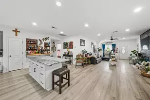 110 S 4th St, Conroe, TX 77301 - Photo 14