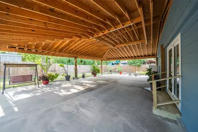 110 S 4th Street, Conroe, TX 77301 - Photo 28