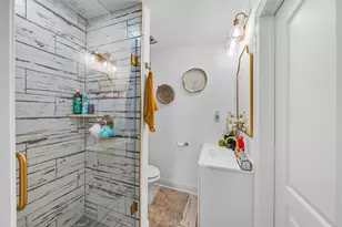 110 S 4th St, Conroe, TX 77301 - Photo 20