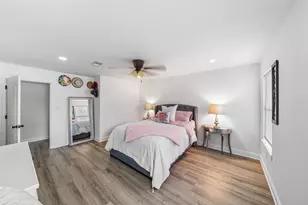 110 S 4th St, Conroe, TX 77301 - Photo 22