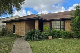 5000 Magnolia Ln, Bay City, TX 77414 - Photo 2