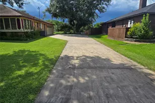 5000 Magnolia Ln, Bay City, TX 77414 - Photo 6