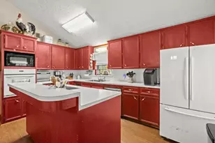 4902 Magnolia Ln, Old River Winfree, TX 77535 - Photo 6