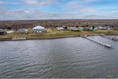 1067 County Road 307 N, Port Lavaca, TX 77979 - Photo 2