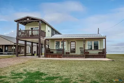 1067 County Road 307 N, Port Lavaca, TX 77979 - Photo 1