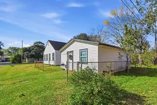 510 E Republic Ave, Baytown, TX 77520 - Photo 24