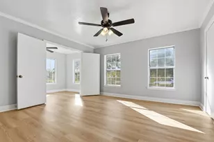 510 E Republic Ave, Baytown, TX 77520 - Photo 14