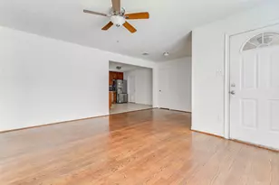 230 Bizerte St, Houston, TX 77022 - Photo 8