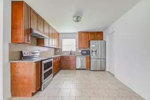 230 Bizerte St, Houston, TX 77022 - Photo 10