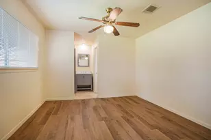 5904 Misty Meadow St, League City, TX 77573 - Photo 10