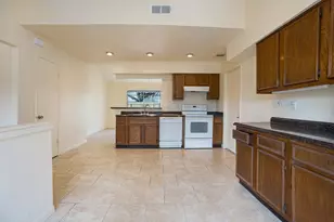 5904 Misty Meadow St, League City, TX 77573 - Photo 6