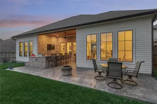 237 Blue Hill Dr, Montgomery, TX 77356 - Photo 2