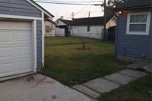 2043 Alta Vista St, Houston, TX 77023 - Photo 12