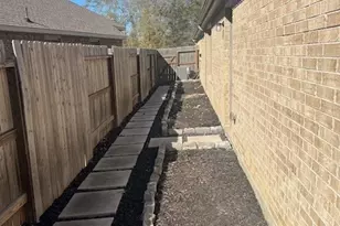 18984 Caney Frst Dr, New Caney, TX 77357 - Photo 8