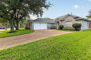 9618 Meadowchase Ct, Houston, TX 77065 - Photo 2