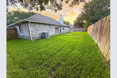 9618 Meadowchase Court, Houston, TX 77065 - Photo 24