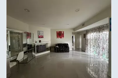 9809 Richmond Ave, Unit J-12, Houston, TX 77042 - Photo 2