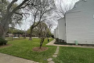 9809 Richmond Ave Unit J-12, Houston, TX 77042 - Photo 24