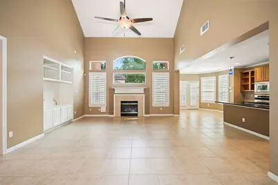 10 Dove Trace Circle, The Woodlands, TX 77382 - Photo 4