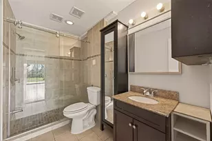 8483 Sands Point Dr, Houston, TX 77036 - Photo 14