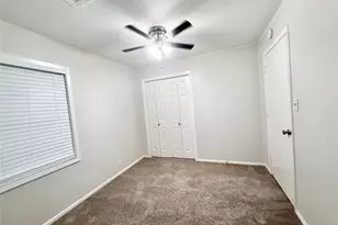 310 S Shanks St, Clute, TX 77531 - Photo 14