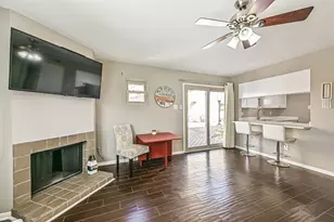 7312 Seawall Blvd, Galveston, TX 77551 - Photo 4