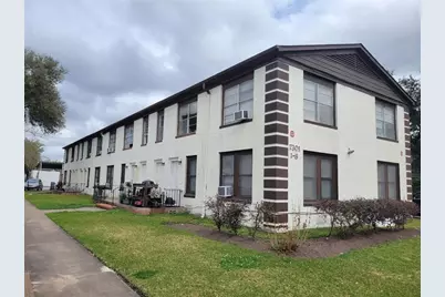 7301 Capitol Street #6, Houston, TX 77011 - Photo 2