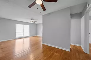 1925 McDuffie, Houston, TX 77019 - Photo 2