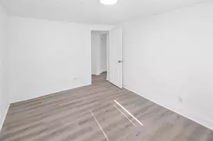 1913 Benson St, Houston, TX 77020 - Photo 12