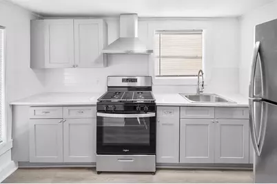 1913 Benson Street #2, Houston, TX 77020 - Photo 6