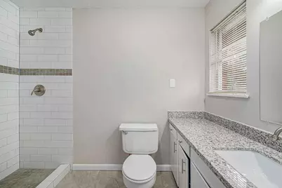 1508 N San Jacinto Street, Conroe, TX 77301 - Photo 10
