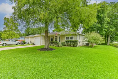 4313 38th Street, Dickinson, TX 77539 - Photo 2