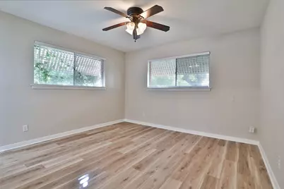 614 Kyle Street, Sugar Land, TX 77478 - Photo 14