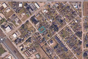 421 Ave A, La Marque, TX 77568 - Photo 1