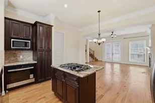 11017 Upland Forest Dr, Houston, TX 77043 - Photo 6