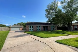 16510 Oxnard Ln, Friendswood, TX 77546 - Photo 2