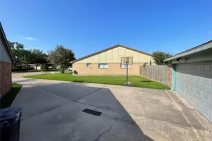16510 Oxnard Ln, Friendswood, TX 77546 - Photo 34