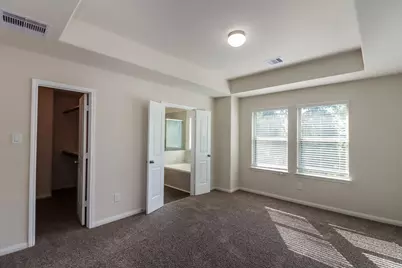 6630 Blimp Base Boulevard, Hitchcock, TX 77563 - Photo 10