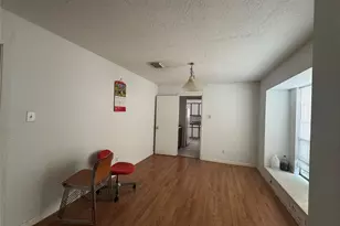 11403 Sharpview Dr, Houston, TX 77072 - Photo 2